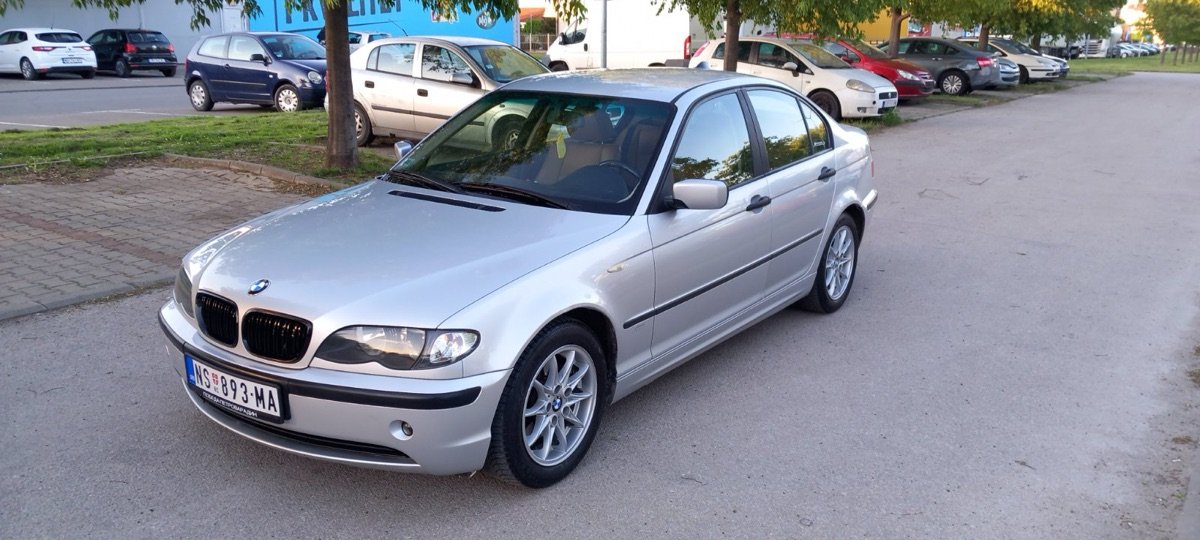 Ispravan srebrni BMW serije 3 — otkup polovnih automobila Novi Sad